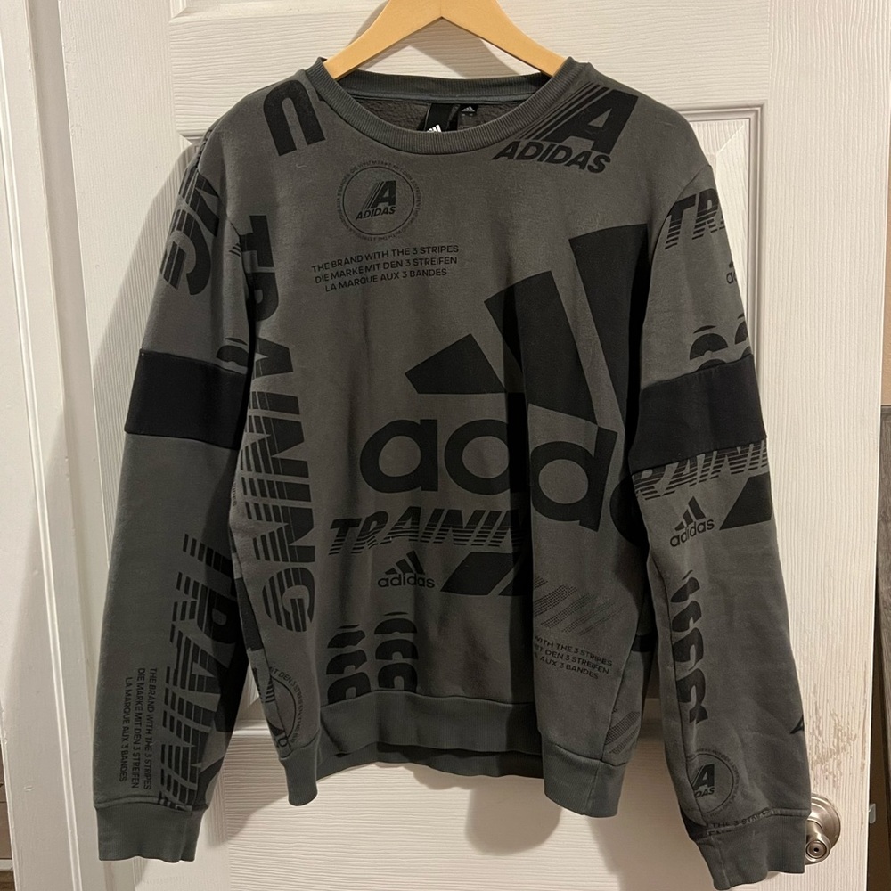 Men’s adidas sweatshirt